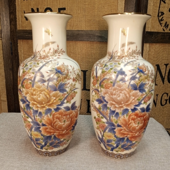 Pair of Shibata Japanese Ceramic Vases Flawless